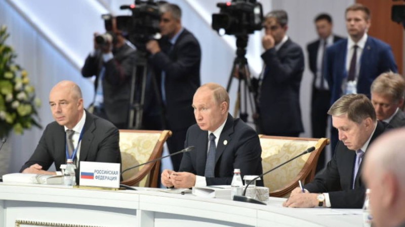 Путин Назарбаевқа жаңа мәртебе не үшін берілгенін түсіндірді