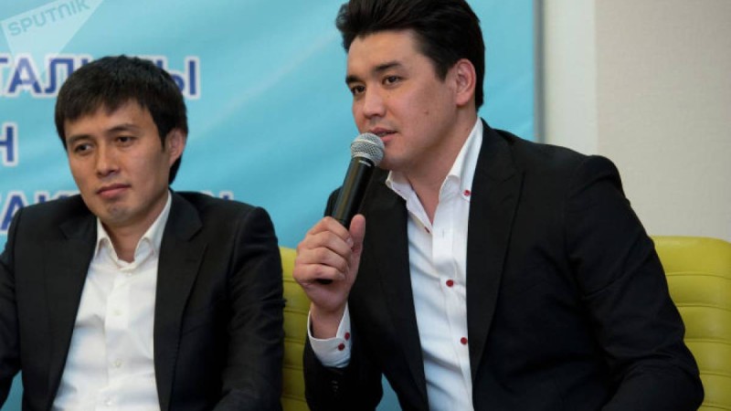 Нұрболат Абдуллин қыздарды құшақтауға неге "құмар" екенін айтты