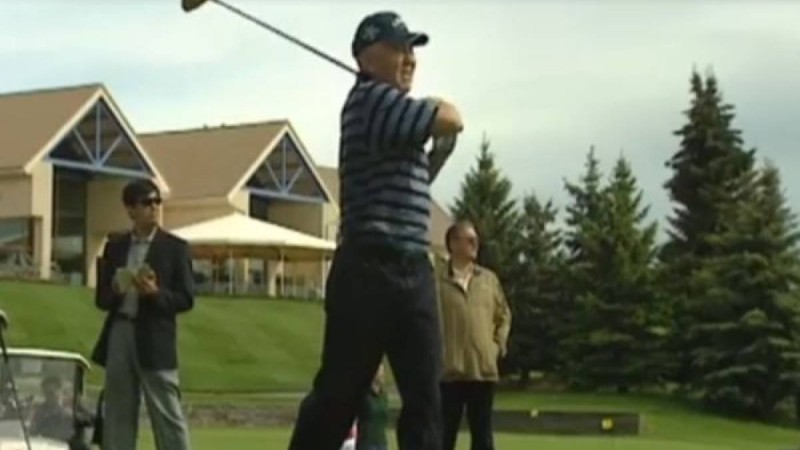 Нұрсұлтан Назарбаев гольфті қалай ойнайды