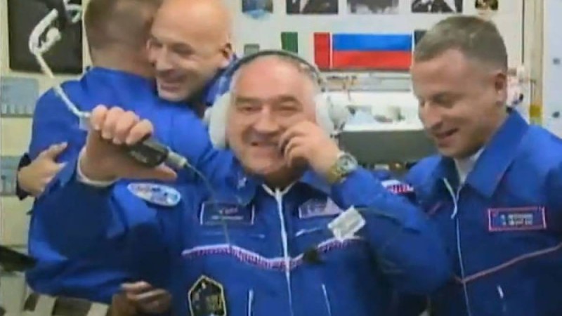 Ғарыш "Союз МС-13" кемесінің жаңа экипажын қарсы алды – видео