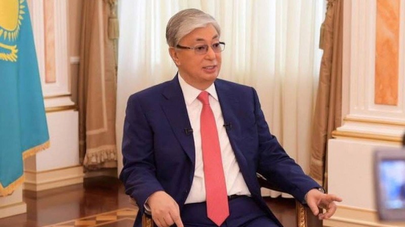 Қасым-Жомарт Тоқаев Интернетті өшіруге қатысты ойымен бөлісті
Президент қазіргі заманда ұлу секілді бүркеніп өмір сүрудің мүмкін емес екенін айтты