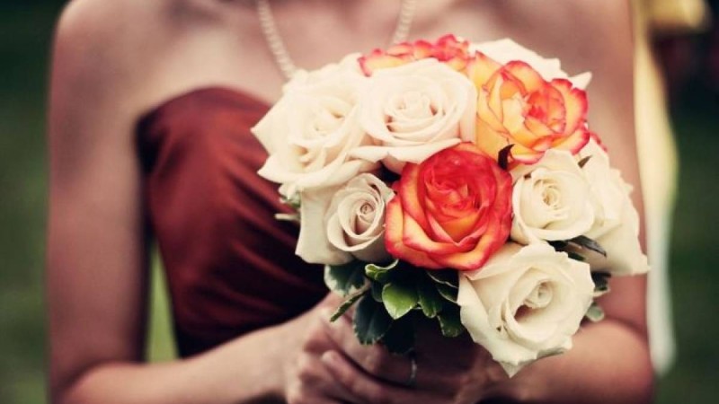 Қалыңдықтың гүлін қағып алған қыздың жігіті жұрттың ішек-сілесін қатырды