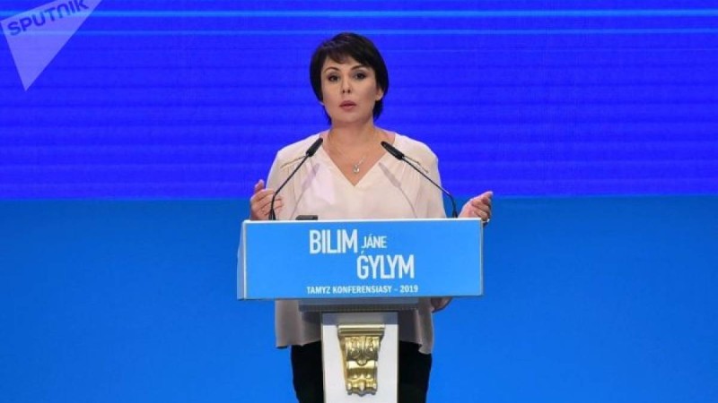 Аружан Саин митингіге балаларды алып шығатын ата-аналарға үндеу жасады