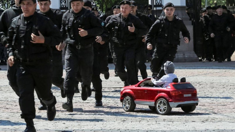 Денис Тен қайтқалы бір жыл. ІІМ әлі “реформаланып” жатыр