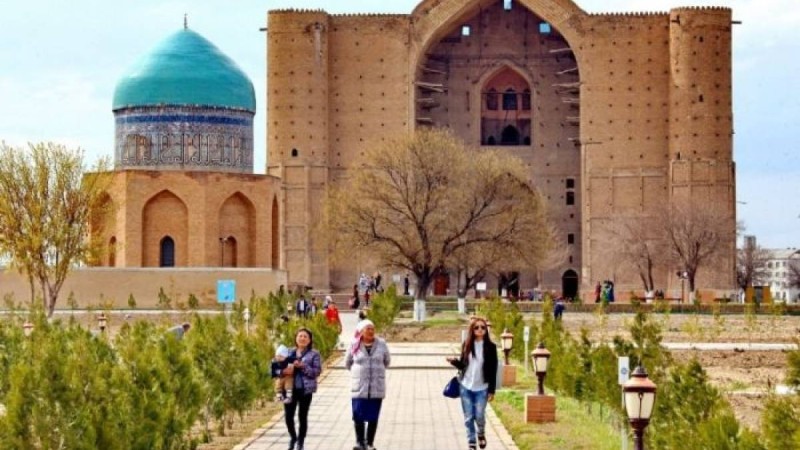 Ясауи кесенесі маңынан адам сүйектері табылды: мамандар мәлімдеме жасады