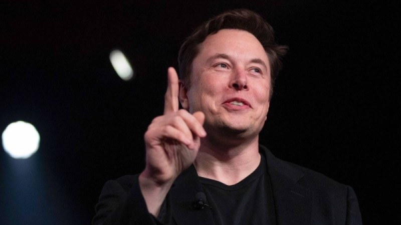 Илон Маск әлемдегі ең үлкен жалақы иесіне айналды