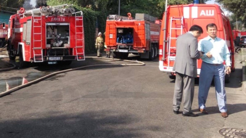 ТЖД: Қоймадағы өрт сөндірілді