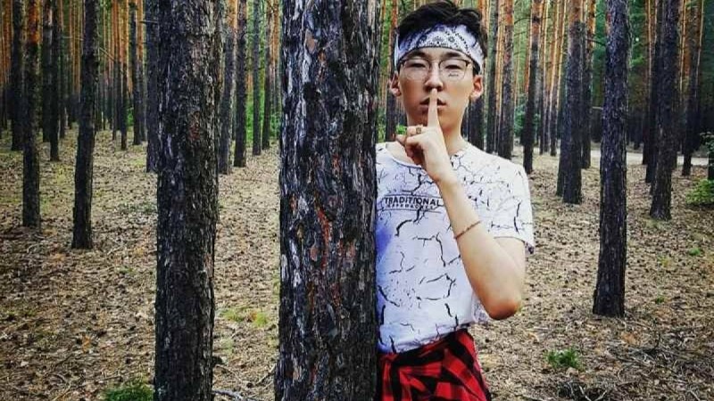 "Үкілі бала" тойларда әнді тегін айтатын болып шықты: Ол енді емшілігін тастай ма? - Қазақстан жаңалықтары