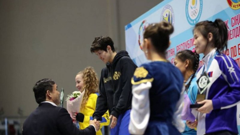 Бокстан Вольнова турнирі: сегіз алтын қоржында