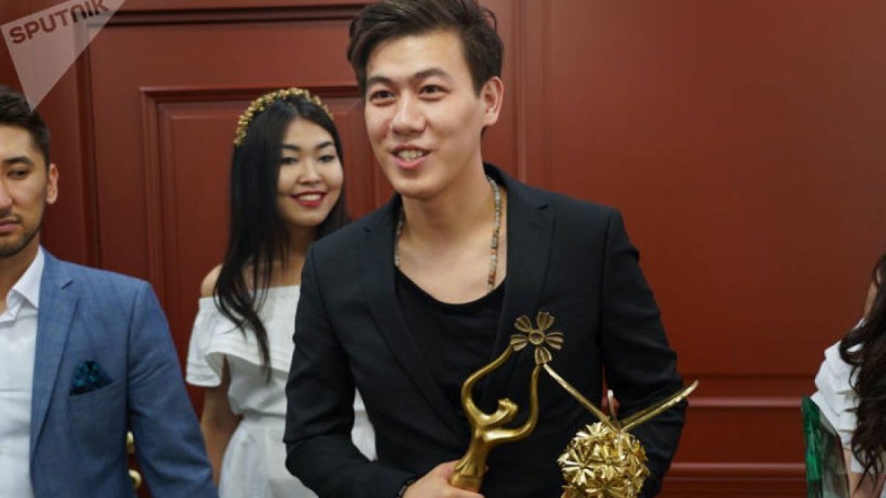 Димаштың жетістігін қайталаған қазақ әншісі той музыкасы жайлы пікір білдірді