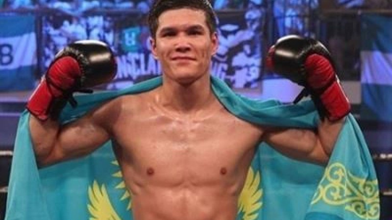 Данияр Елеусінов қарсыласын нокаутқа түсірді