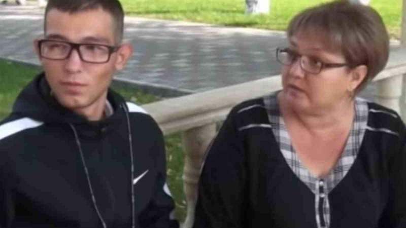 "Суреттегі қолға қарап, кінәлі деп тапты": Қыз зорлады деп сотталған жігіттің анасы ұлының кінәсіздігін дәлелдемек - Қазақстан жаңалықтары