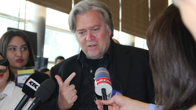 Трамптың бұрынғы кеңесшісі сөз бостандығына байланысты сұраққа жауап берді