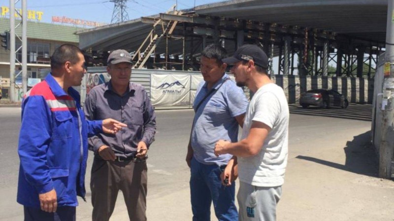 Алматыда көпір құрылысшылары жалақысын даулады