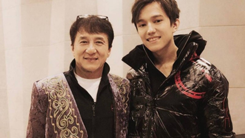 Димаш Қытайда Джеки Чан фильмдері апталығының қонағы болады  