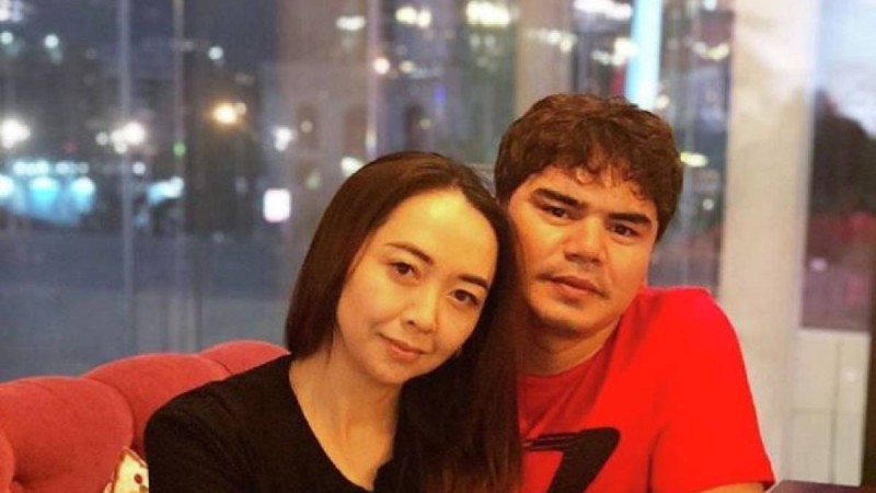 Кенжебек Жанәбілов отбасы, әйелі, ұлы, қыздары, ана туралы әні