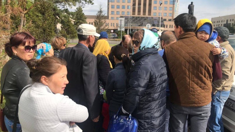 Нұр-Сұлтанда "заңсыз салынған" саяжай тұрғындары әкімдікке келді