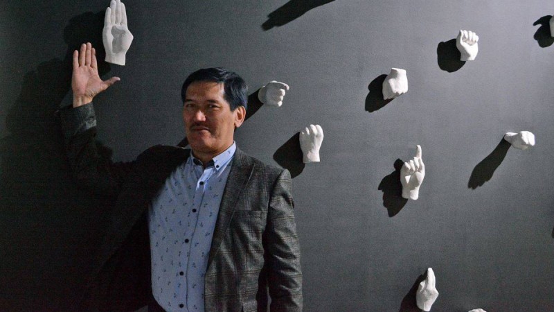 "Тіпті жалаңаш әйелдің суретінде де саясат бар"