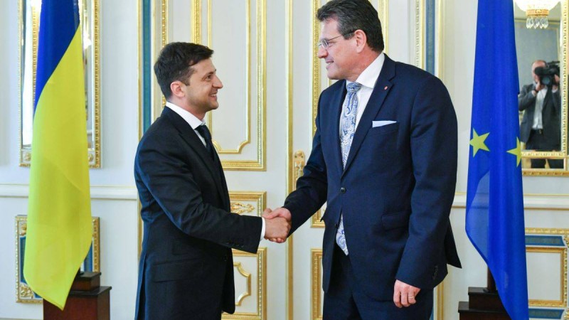 Зеленский Еуроодақ пен АҚШ-тан Ресейге қысым көрсетуді жалғастыруды сұрады