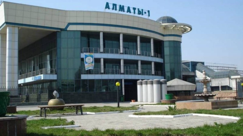 Алматы-1 станциясының басшысы пара алды деп күдіктелуде
Алматы-1 станциясының басшысы пара алды деп күдіктелді