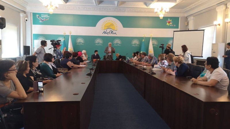 Алматыда ондаған наразы ипотекасын кешіруді талап етті