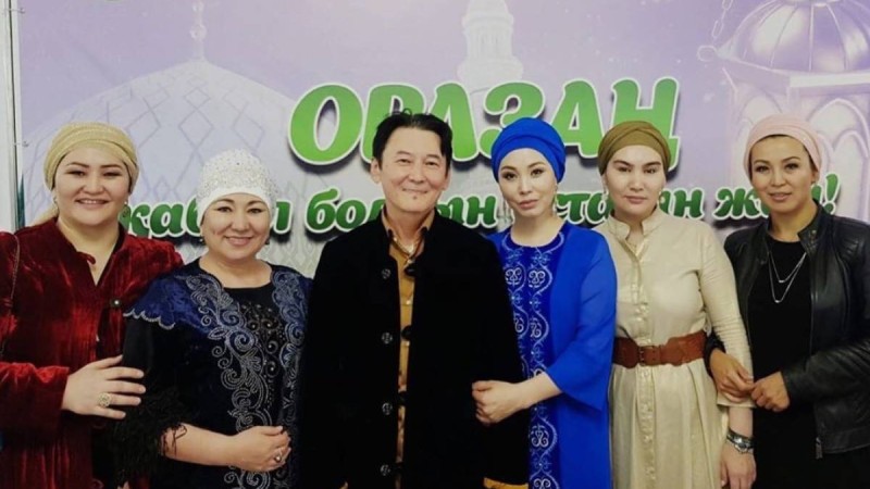 "Берген садақа жарияланбайды": Қыдырәлі Болманов туған күнінде 600 адамға ауызашар берді
                                Желі қолданушылары жұлдызды жұптың бұл ісіне тамсанғандарын жазды