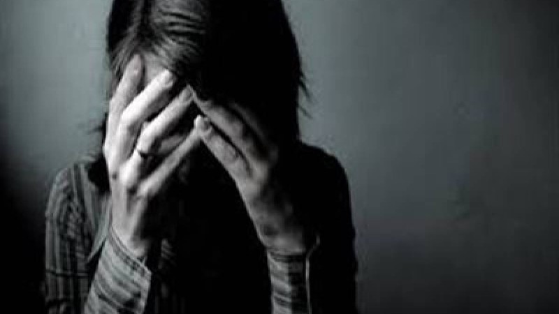 Ата-анасы шетелде жұмыста жүрген жас қыз зорланған