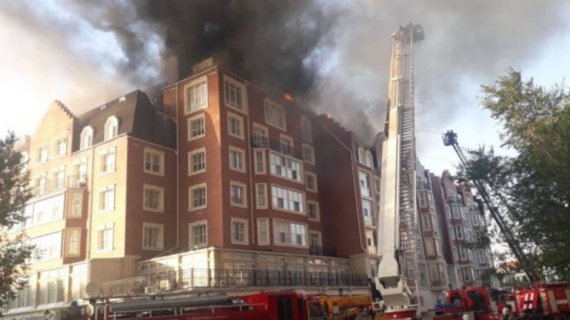 Нұр-Сұлтанның аспанын қара түтін басты – өрттің видеосы