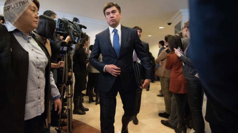 "Паранжа киіп жүрейін бе?" Шымкент әкімі киіміне қатысты сұраққа жауап берді