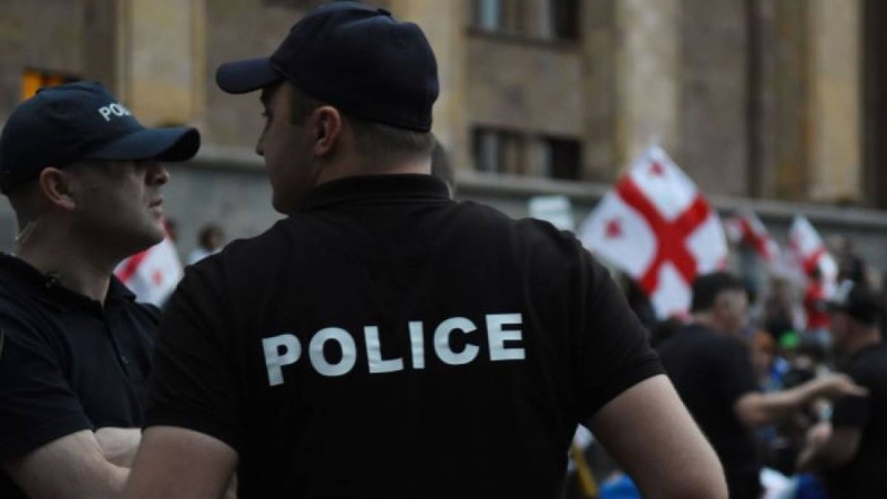 Грузин тележүргізуші Путин мен оның ата-анасына тіл тигізіп, митингіге себепші болды