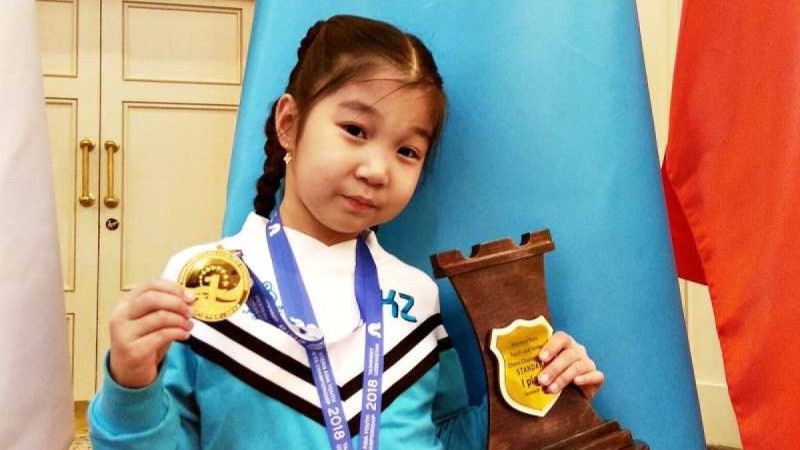 8 жасар алматылық оқушы қыз шахматтан әлем чемпионы атанды
                                Елназ Қалиахмет бірнеше жылдан бері шахматпен шұғылданады