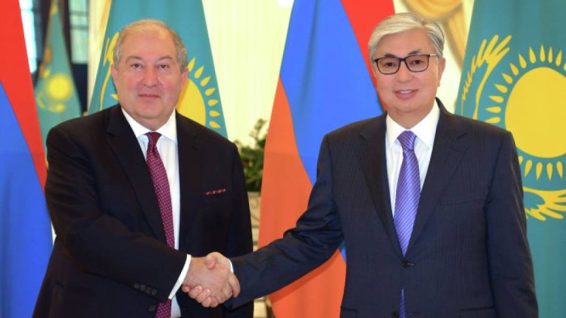 Тоқаев Армения президентімен кездесті