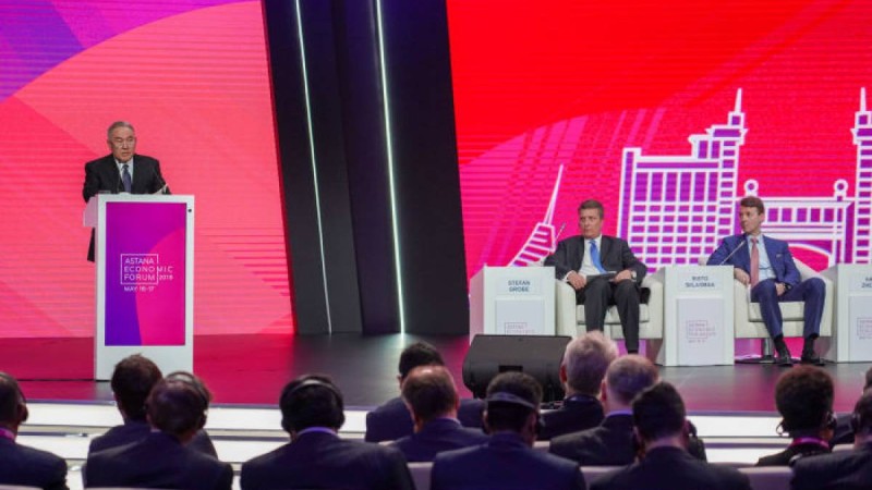 "Миллиондаған адам кәсібін ауыстырады". Назарбаев болжам жасады