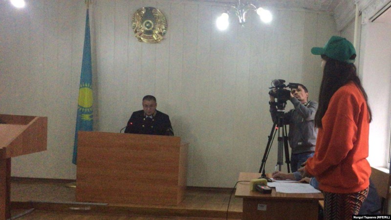 Алматы марафонында ұсталған белсенді Сүлейменова судьяға сенімсіздік білдірді