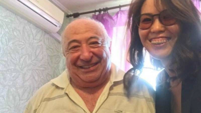 Қазақстандық қыз Зеленскийдің ата-анасының үйінде қонақ болды