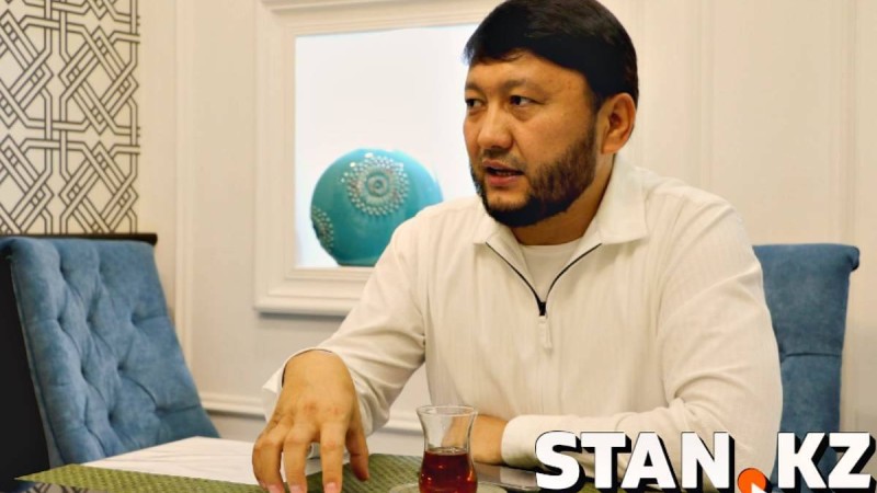 "Бұрынғымен салыстырғанда, қазір әйелдер әдеміленіп кетті": Мұхаметжан Тазабеков не себепті әйелдер еркекті белсіздікке әкелетінін түсіндірді - Қазақстан жаңалықтары