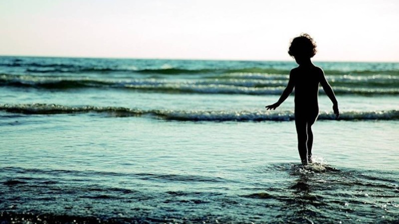 полицейлер 11 жасар баланы құтқарды