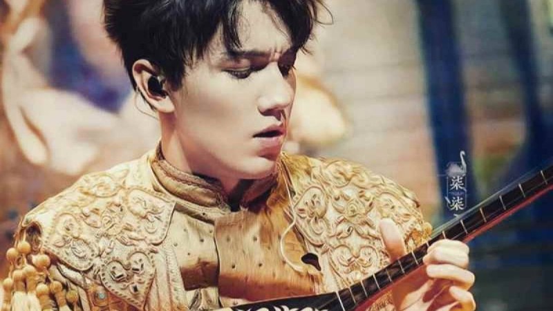 "Қазақтың бағына біткен жауһары": Димаш Кремльде "Адайды" тартып, жұртты аузына қаратты (видео) - Қазақстан жаңалықтары