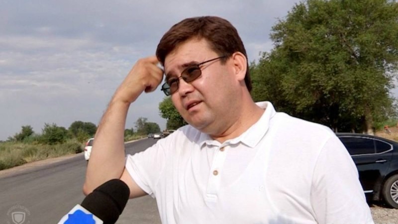 "Митинг кезінде бола алмадым": Арыс қаласының әкімі неге тұрғындармен кездеспей жүргенін айтты
Мұрат Қадырбек өз үйінің де шатыры ұшып, терезесі сынғанын жасырмады