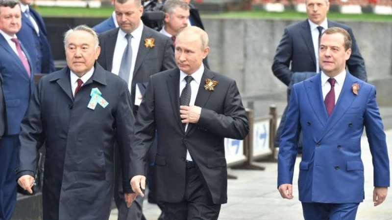 Нұрсұлтан Назарбаев Мәскеудегі әскери парадта болды