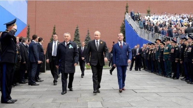 Назарбаев Мәскеудің Қызыл алаңында өткен парадқа қатысты