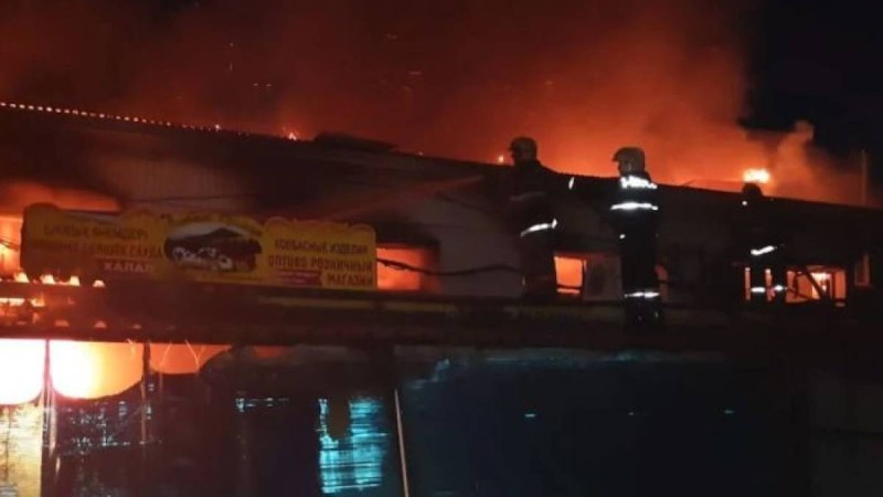 Ақтөбе жаңалықтары: орталық базардан өрт шықты