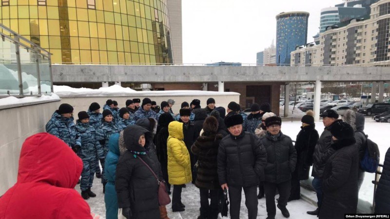 Нұр-Сұлтанда борышкерлер ипотека жүктемесін азайтуды талап етті