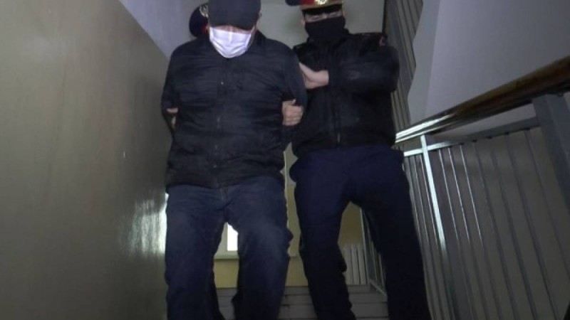 Алматыда лифт түймесіне түкірген ер адам қандай жазаға кесілгені белгілі болды
