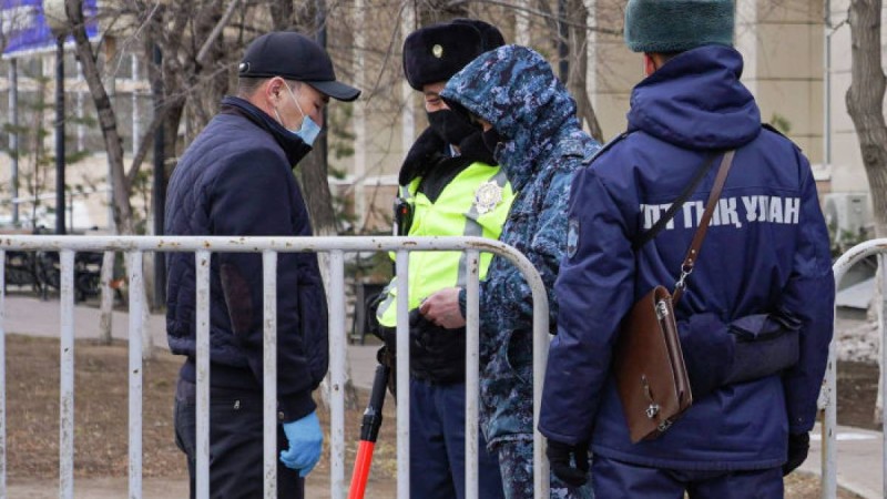 Атырауда адамдар ұсталды - телеарна ресми мәлімдеме жасады