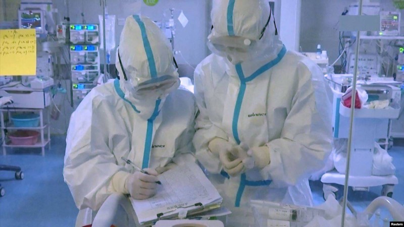 Қытайда короновирустан өлгендер саны 425 адамға жетті