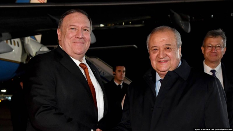 Помпео Ташкентке "С5 + 1" форматы аясында өтетін жиынға барды