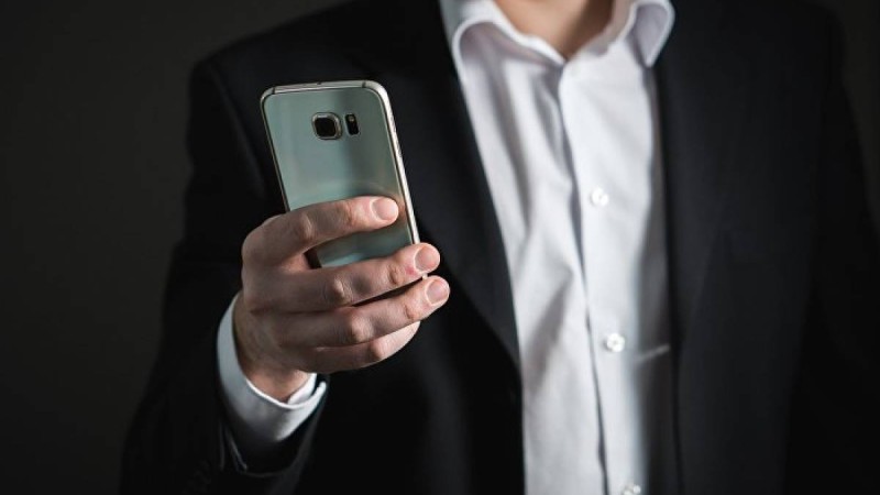 танымал актердің әйелі ыңғайсыз жағдайға қалды