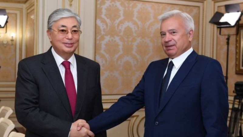 Тоқаев ресейлік мұнай компаниясының басшысымен кездесті