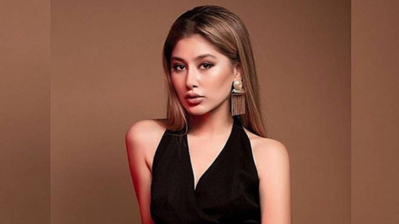 Бақытыңның бар шағында байқамапсың": Әсел Асқар қазақша өлең оқып, көпшілікті сүйсіндірді (видео) - Қазақстан жаңалықтары